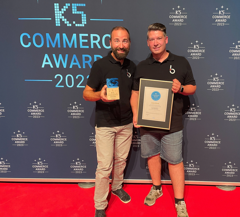searchHub wins K5 Award Siegfried Schüle CEO, and Markus Kehrer from searchHub.